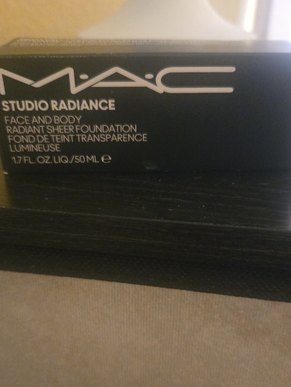 🌸💥💎MAC Cosmetics Studio Radiance Face and Body N2 Foundation -